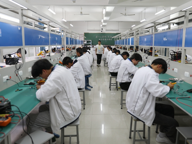 會理現代職校舉辦第十三屆學生職業技能大賽5.JPG
